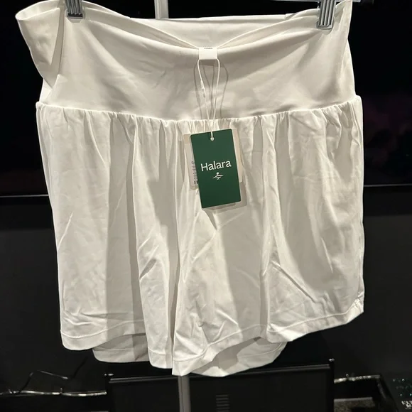HALARA brand new xl long Women's white 2 in 1 softly airy Athletic Shorts - Picture 2 of 7